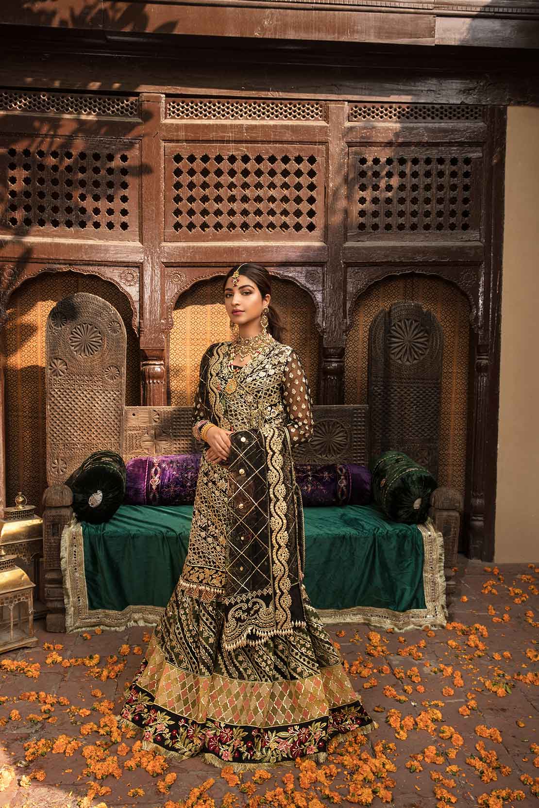 A CUTWORK AFFAIR - ONYX