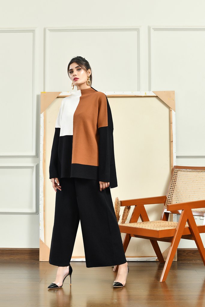 Feryal Contrast Two Piece Separates