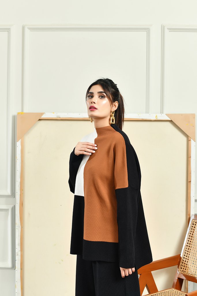 Feryal Contrast Two Piece Separates
