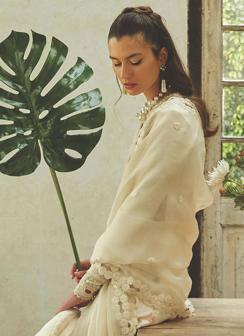 Zoya