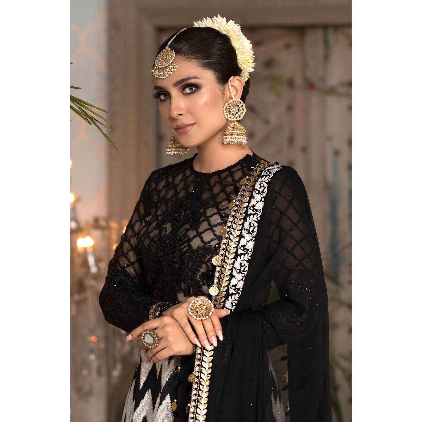 Black and White with Gold (BD-2203)
