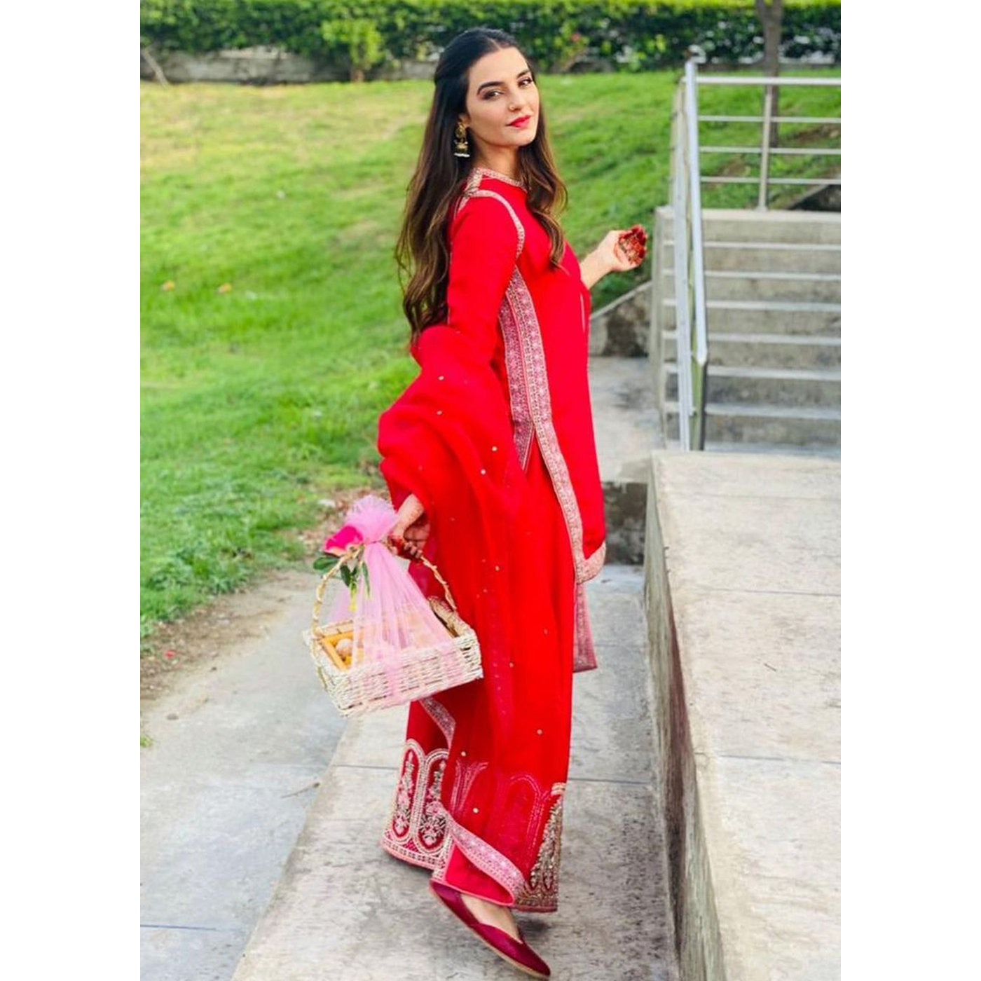 Sadia Khan Outfit
