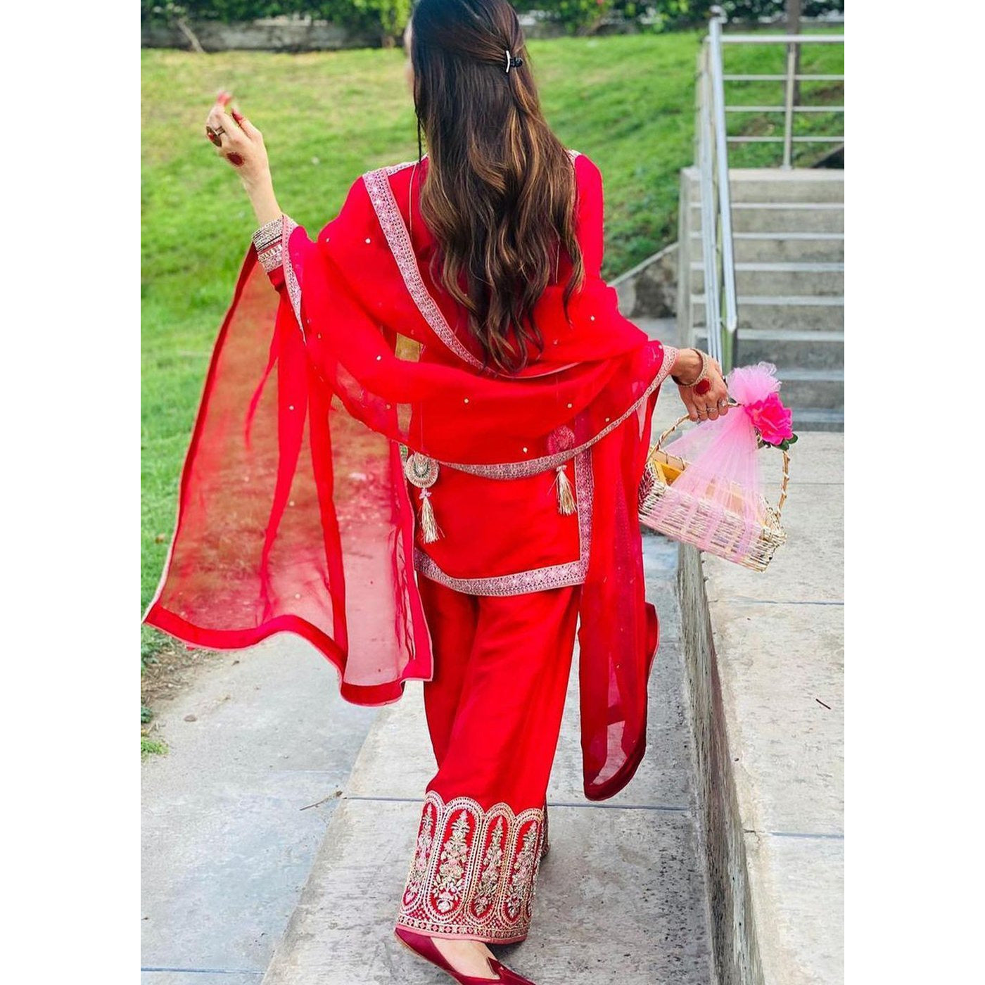 Sadia Khan Outfit