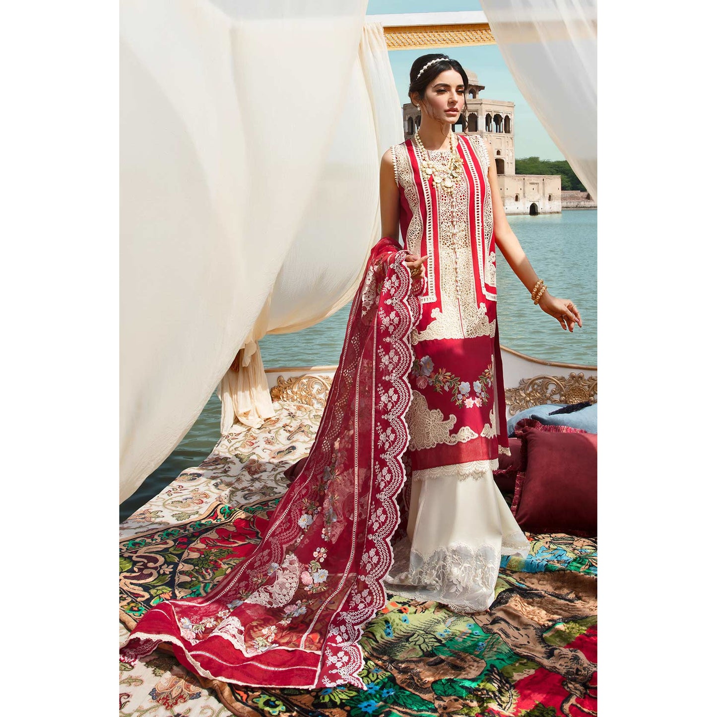 LACE GALORE - SANGRIA