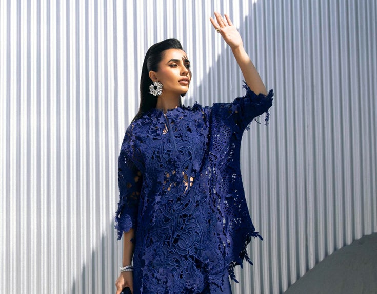 BLUE CUTWORK