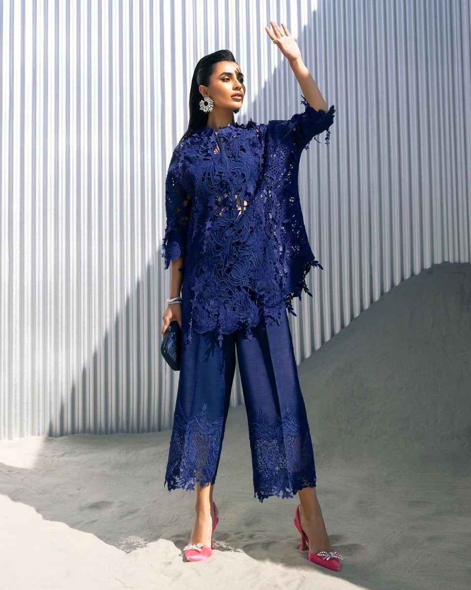 BLUE CUTWORK