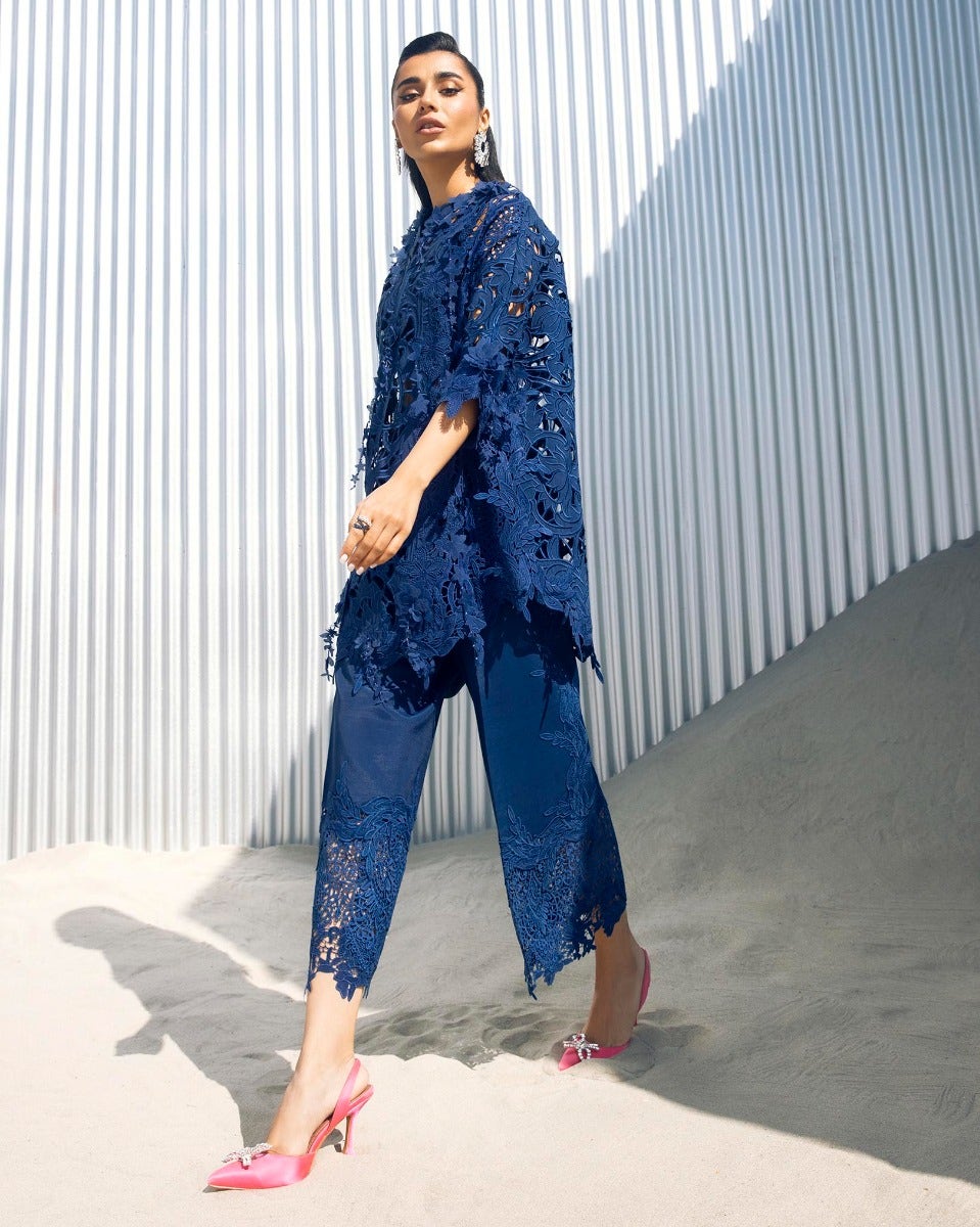 BLUE CUTWORK