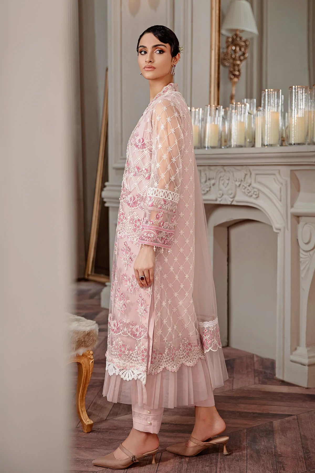 FEMININE FLORAL KURTA SET (D-11)