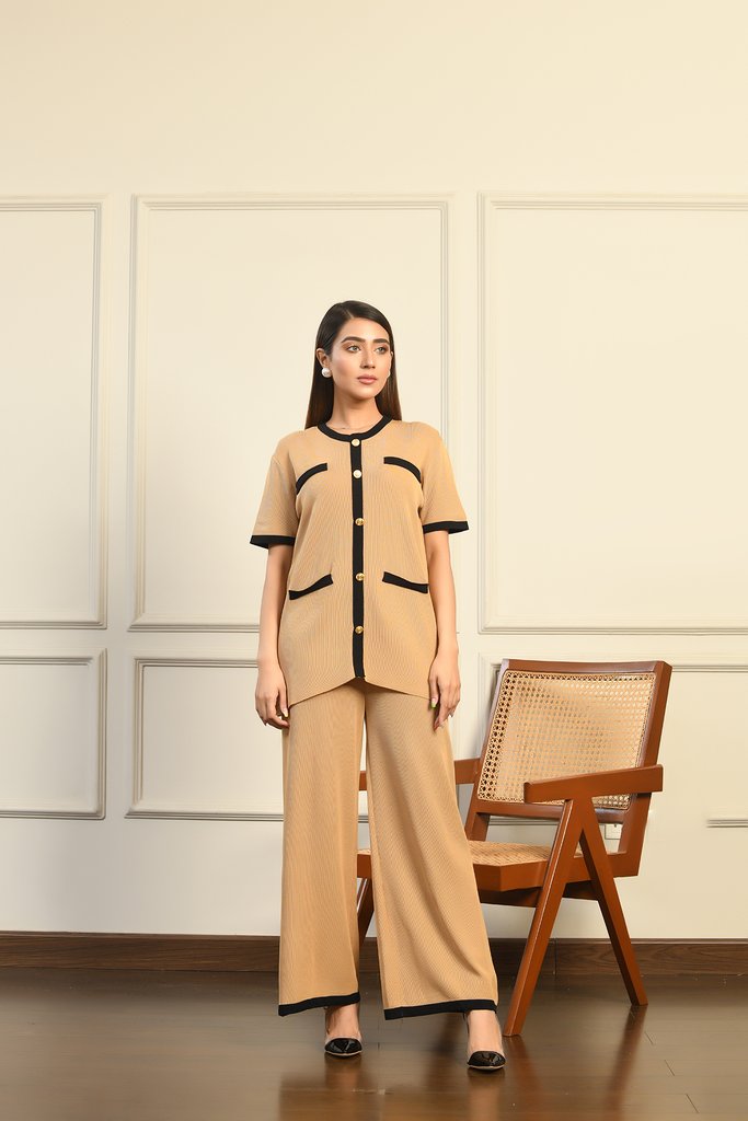 Ilana Contrast separates Black