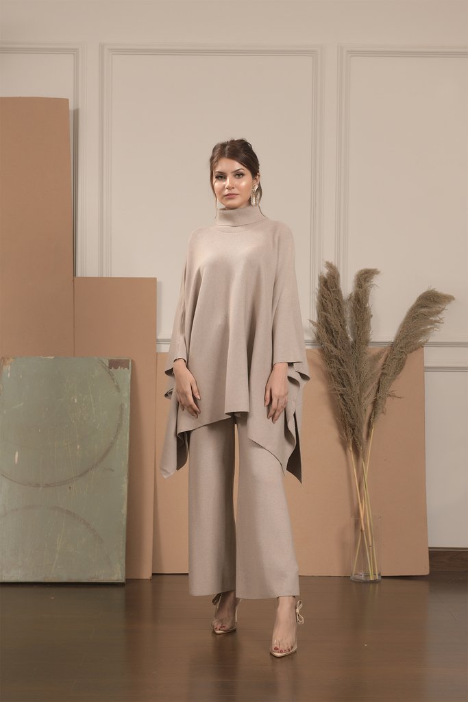 Lily Knitted Beige Cape Separates