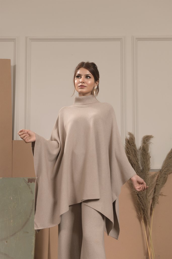 Lily Knitted Beige Cape Separates