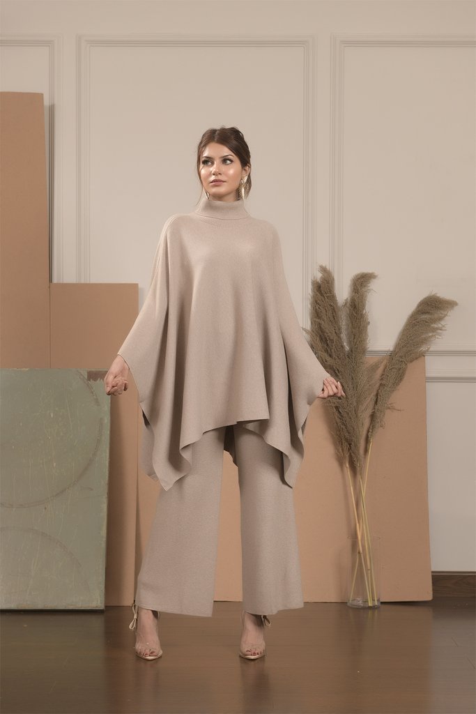 Lily Knitted Beige Cape Separates