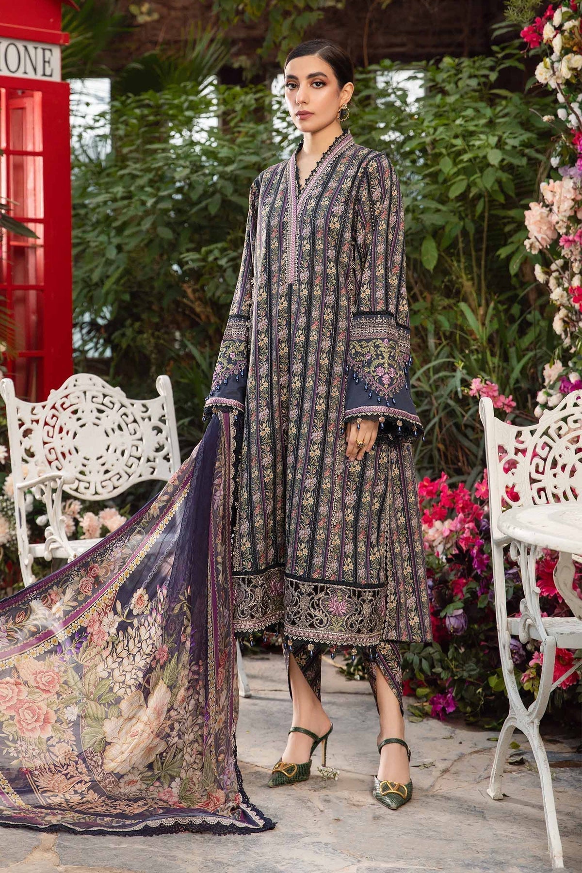 M prints '24 - Maria B